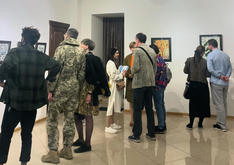 Глядачі на виставці